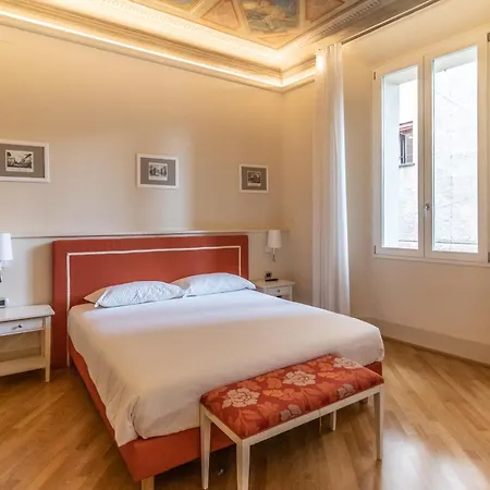 Casa Isolani Luxury Piazza Maggiore 1 2* Болонья