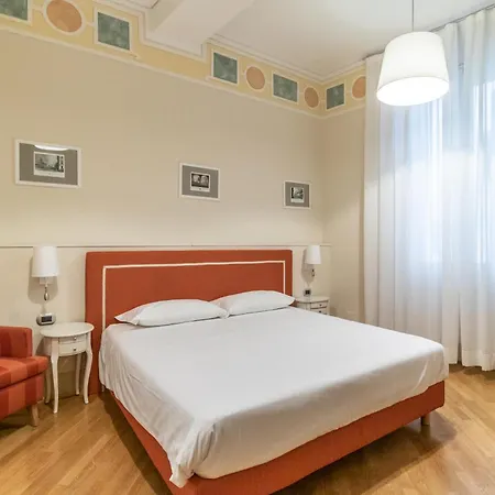 Гостьовий будинок Casa Isolani Luxury Piazza Maggiore 1