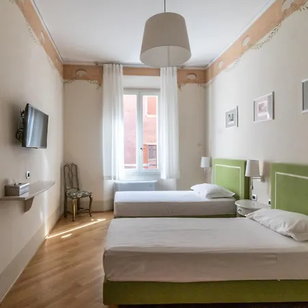Гостьовий будинок Casa Isolani Luxury Piazza Maggiore 1 2*
