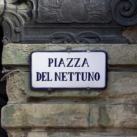 Casa Isolani Luxury Piazza Maggiore 1 2* Болонья