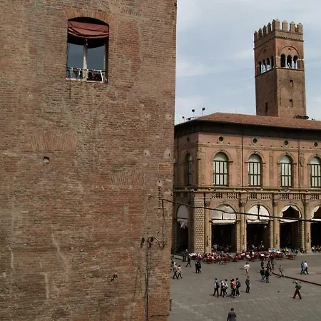 Casa Isolani Luxury Piazza Maggiore 1 Гостьовий будинок